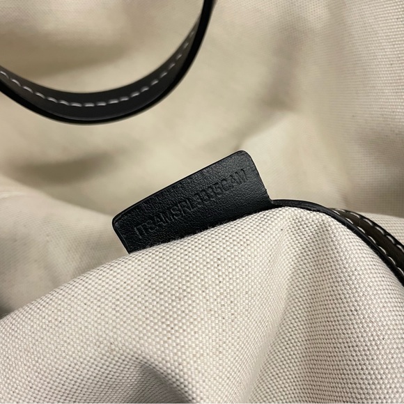 Burberry Graphite Beach Tote - Picture 8 of 9